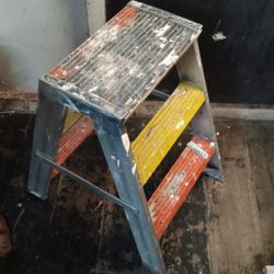 Escalera No Se Dobla De 2 Pies