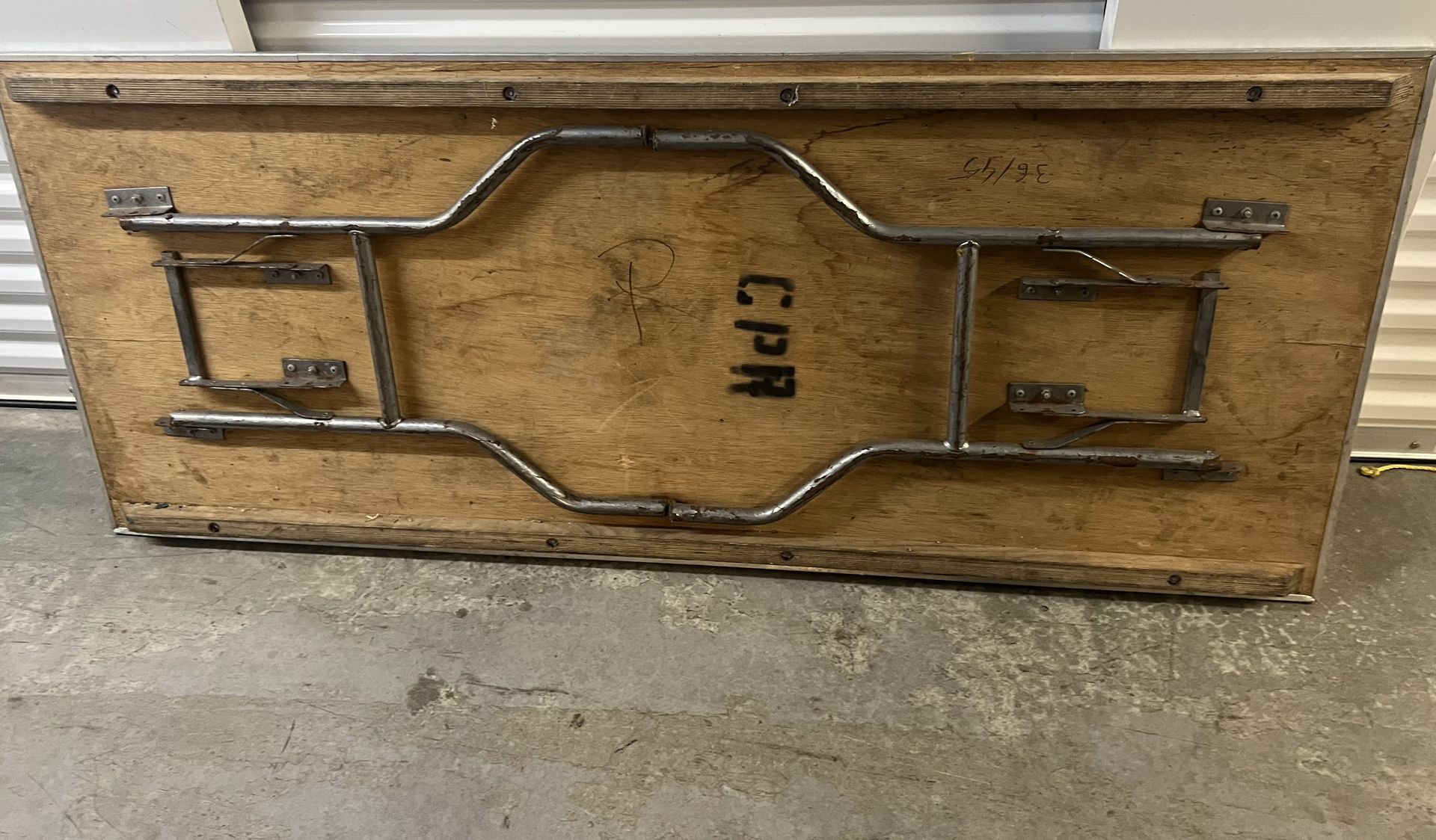 Folding tables/heavy duty