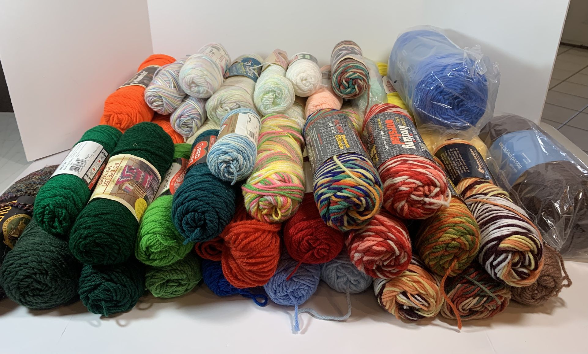 Yarn Lot - 50 Skeins