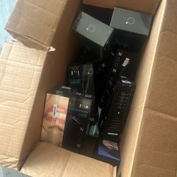 5 Whiting Strips 8 Electric Moon Toothbrush 