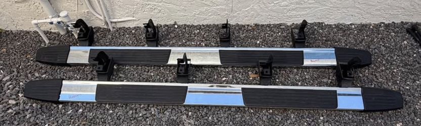 Running Boards Off Of A 2023 Silverado High Country