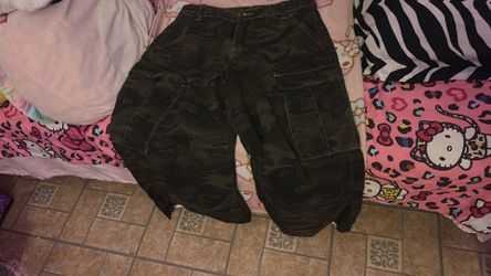 Baggy women’s cargo pants