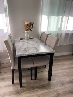 Dining Table Set