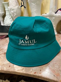 New bucket hat