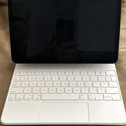 Apple Magic Keyboard for iPad Air or Pro