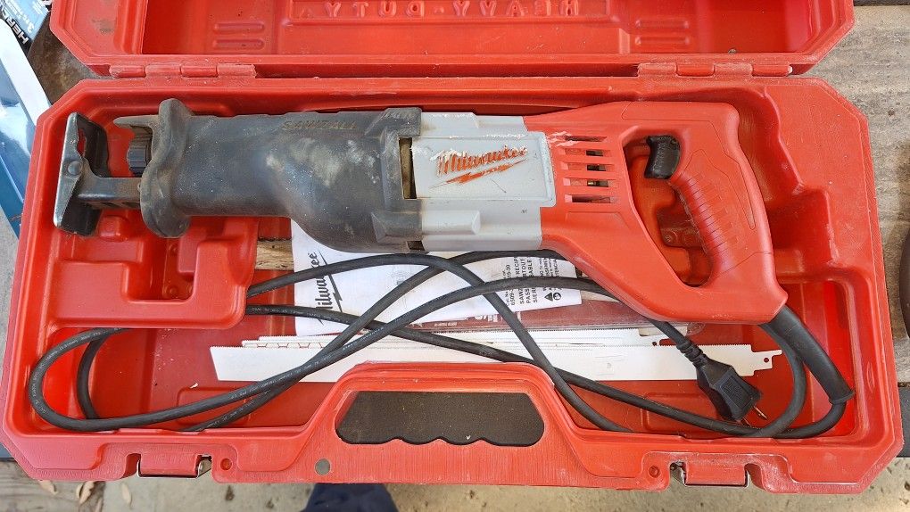 Milwaukee Sawzall Reciprocating Saw
