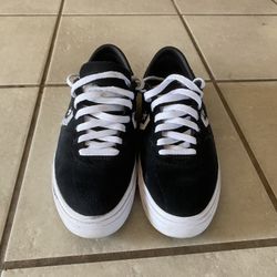 Skate Shoes / Converse Skate Shoes