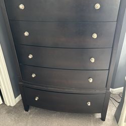 Bedroom dresser drawers