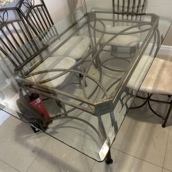 6 Seater Dining Table ! Need Gone TODAY 