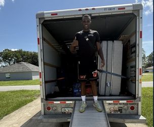 Furniture & Apartment/Homes Moving- 10+ Years Experienced!