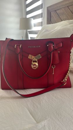 Michael kors purse with wallet
