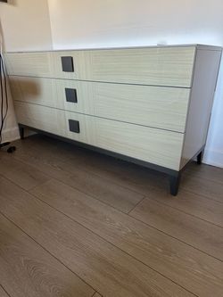 Italian dresser