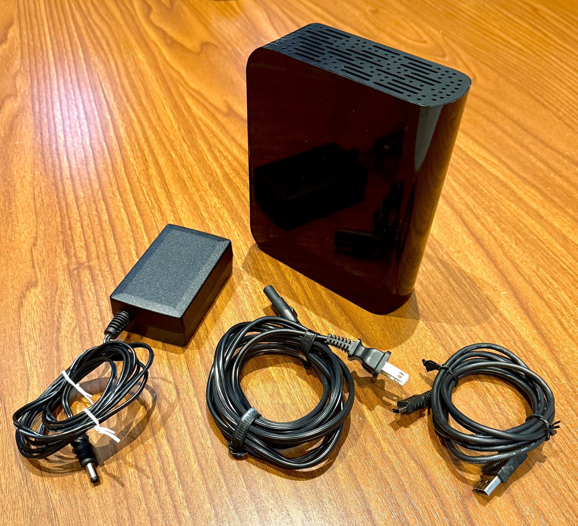 Western Digital My Book WD6400H1U-00 640GB Hard Drive External USB WITH CORDS