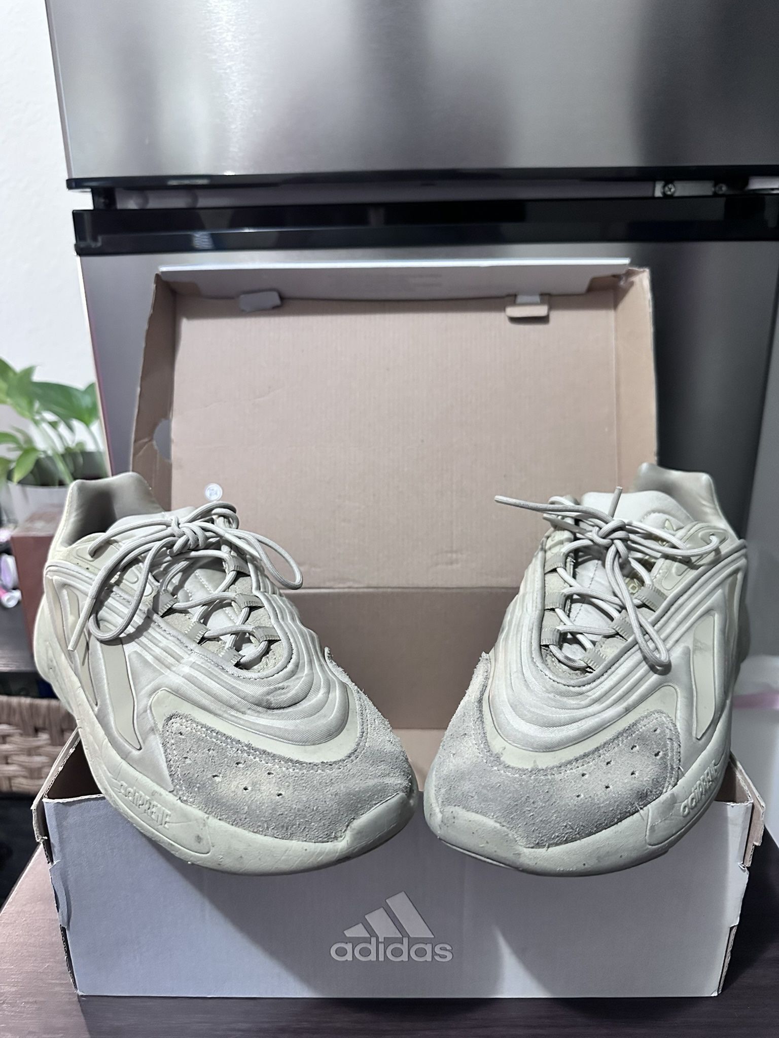 Adidas Ozelia Savanna 8.5M