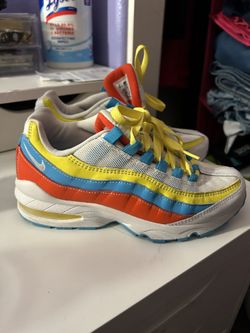 Nike Air Max 4.5Y or 6 W