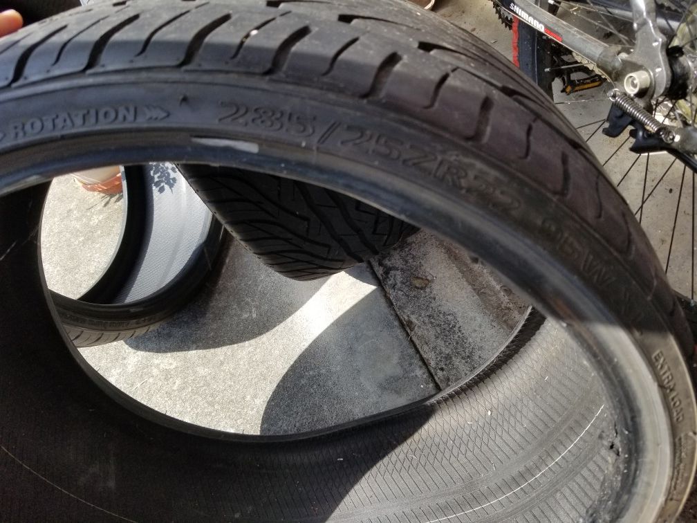 Dilente Tire 285/25/22