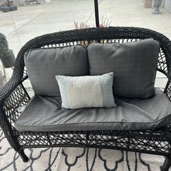 Outdoor Seating And Free Fake Plants !! 