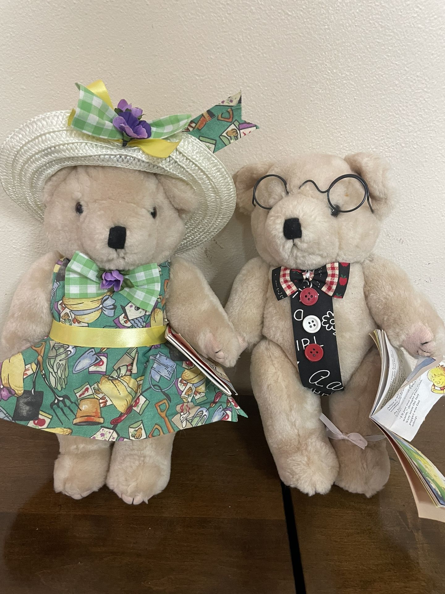 Set of 2 Collectible Beary Tales Teddy Bears, Arms & legs moveable