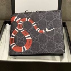 Mens Gucci Wallet Black Monogram Snake GG Wallet Authentic 
