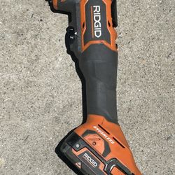 RIDGID R862105B 18V Oscillating Multi-Tool