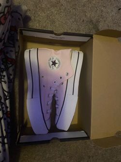Pink converses