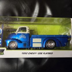Jada 1:24 Just Trucks. 1952 Chevy COE Flatbed 