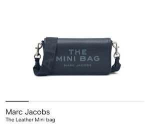 Marc Jacobs
The Leather Mini bag