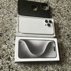 iPhone 15 Pro Max White Titanium Unlocked With Box Charger And Case