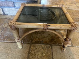 Wicker plant stand