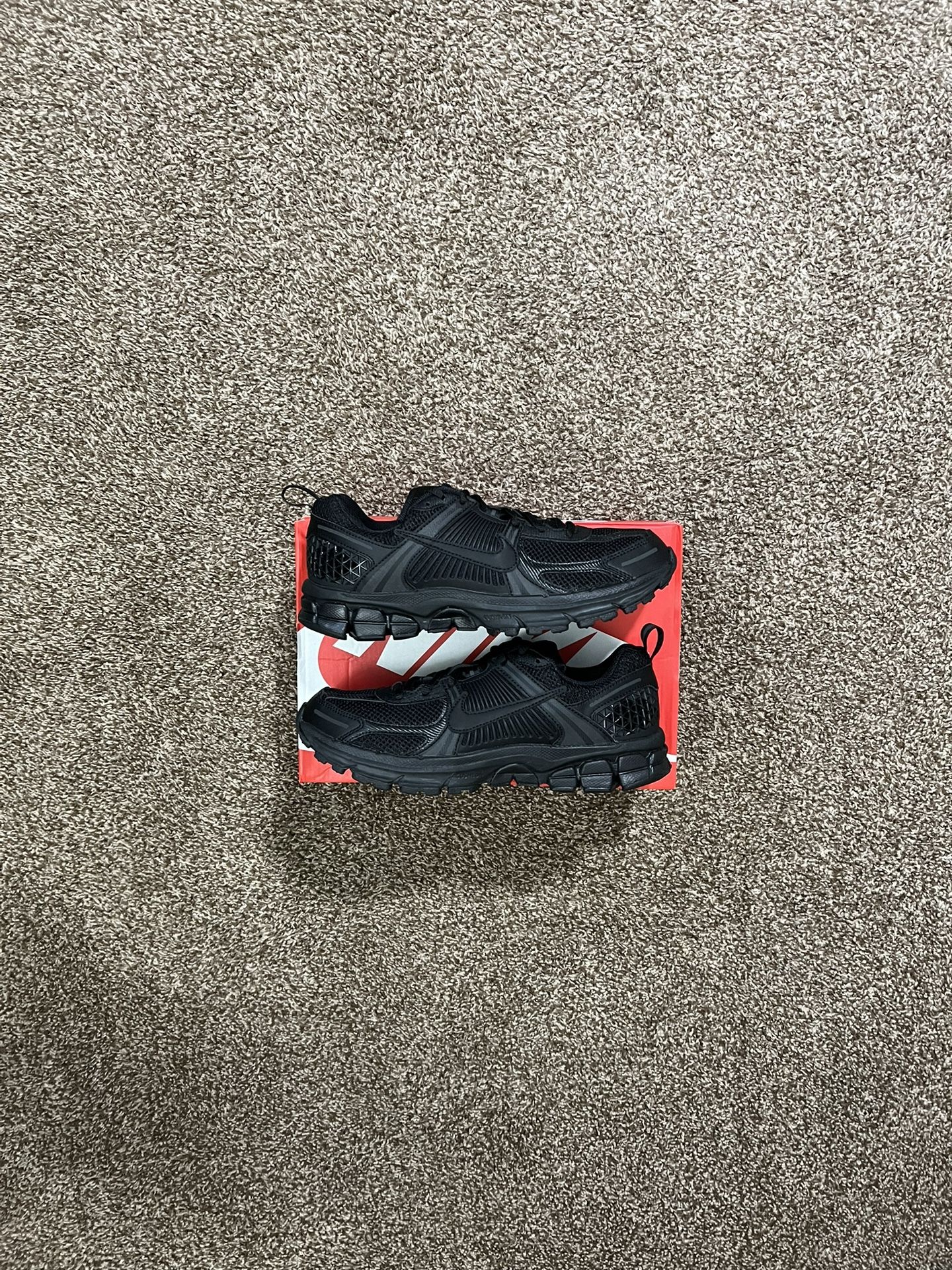 Nike Vomero 5 Black Size 7Y