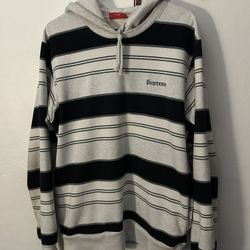 Supreme Hoodie 