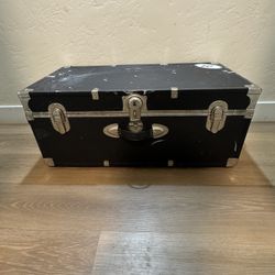 30” Rolling Storage Trunk