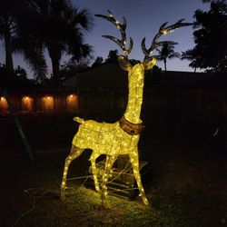 Giant LED Reindeer Christmas Yard Decor 9Ft X 4Ft 