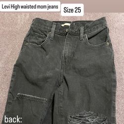 Black High Waisted Mom Levi Jeans 