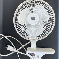 I CLIP ON FAN high And Low Speed FIRM PRICE in eagle rock  ,. 
