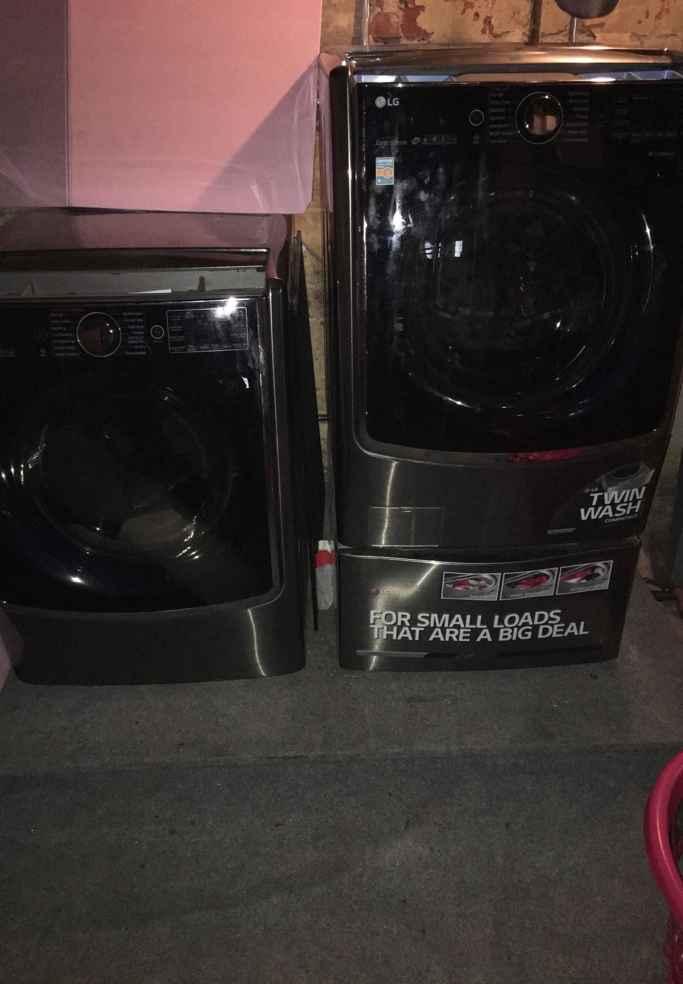 Twin Washer dryer small load on bottom