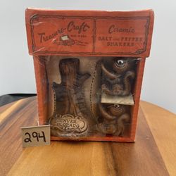Nip Treasure Craft Denver, Colorado, Squirrel Salt, And Pepper Shakers