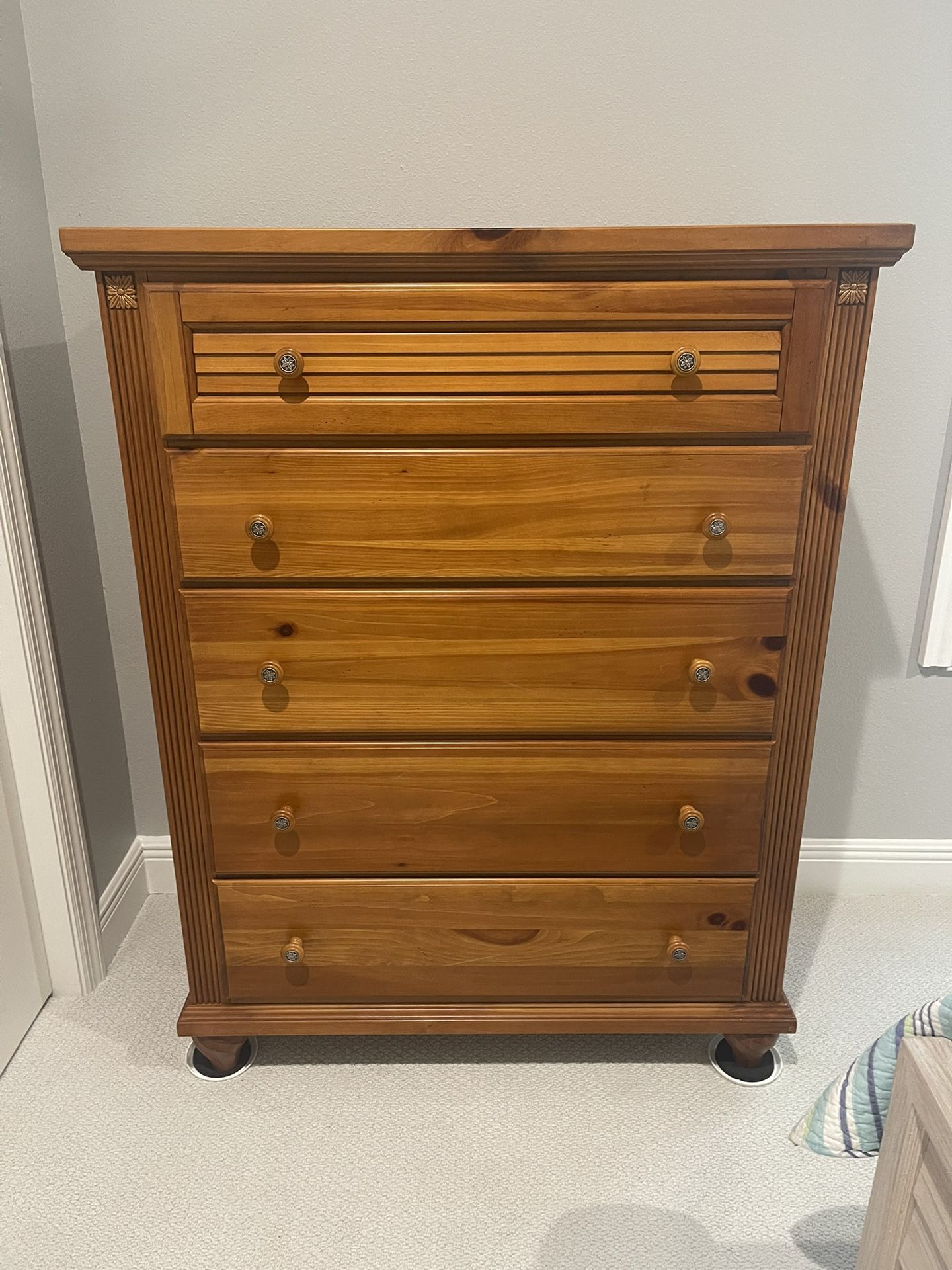 Pine Chest Of Drawers