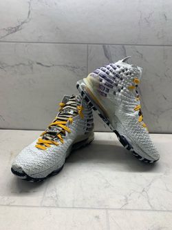 NIKE LEBRON 17 BRON 2K PLAYOFFS, SIZE 10.5, NO BOX, BQ3177-101 (PO1016232)