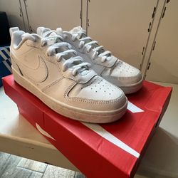 Nike Court Borough Low 2