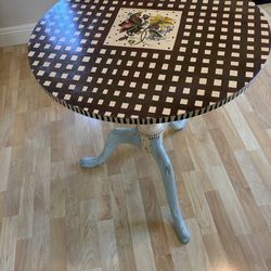 Rare Vintage Tracy Porter Tripod table