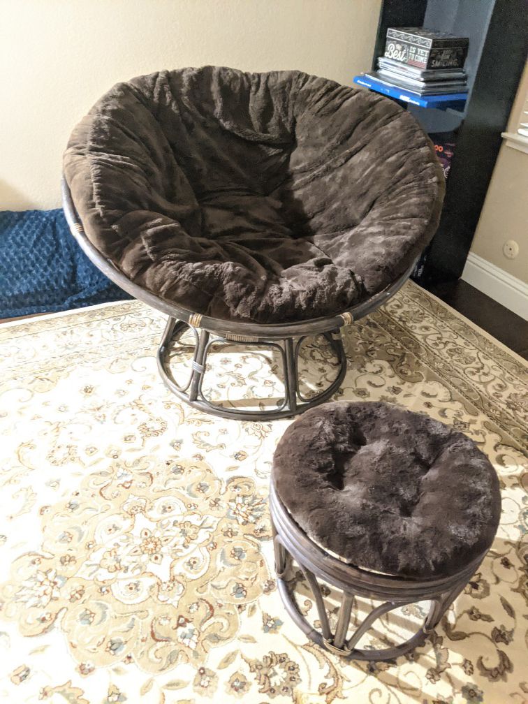 Pier 1 Imports Papasan Chair and Footrest