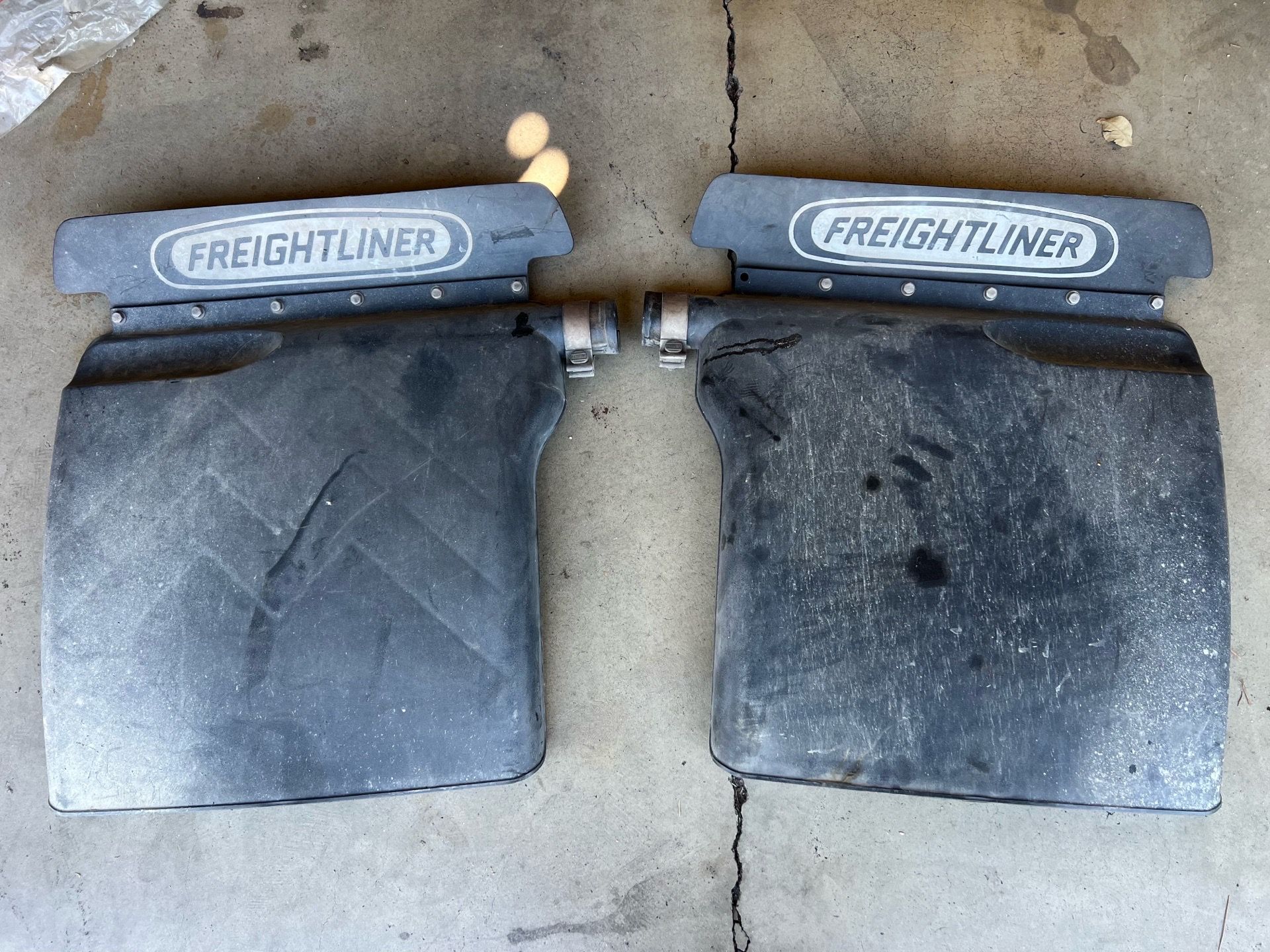 Freightliner Cascadia Quarter Fenders