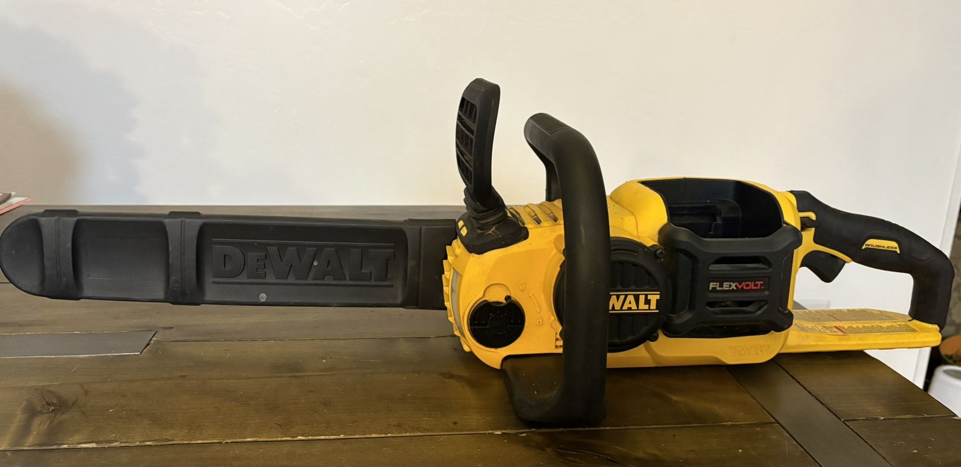 Dewalt Flexvolt 60 volt max Brushless Battery Operated Chainsaw, tool only