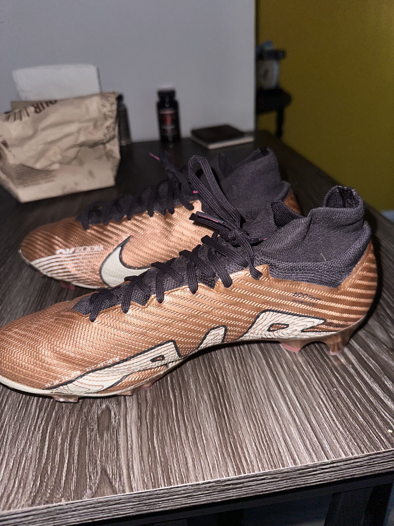 Nike Cleats Size 9.5