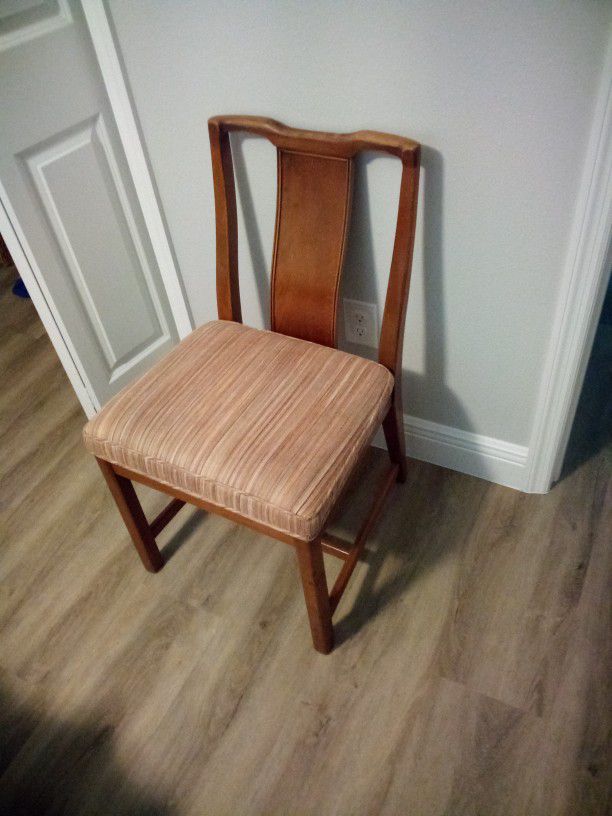 Vintage Wood Chair $15