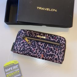 Travelon Womens Wallet
