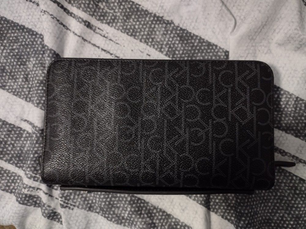 Louis Vuitton Mens Wallet for Sale in Fort Lauderdale, FL - OfferUp