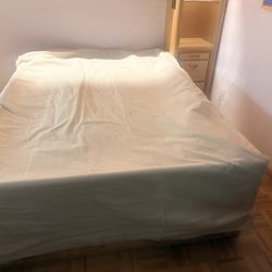 Queen Crystal dust bed