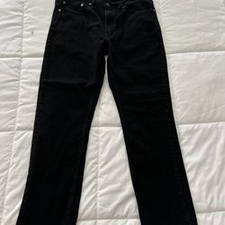 Black Levi’s Jeans